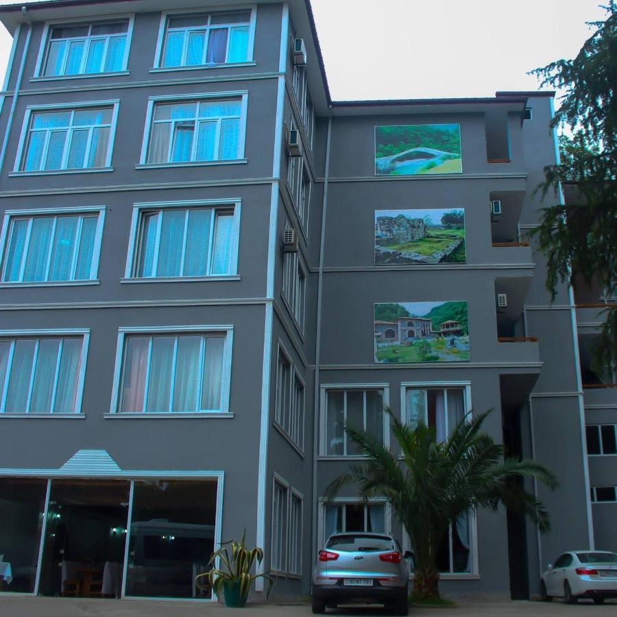 Hotel Nine Brothers Makhinjauri Buitenkant foto